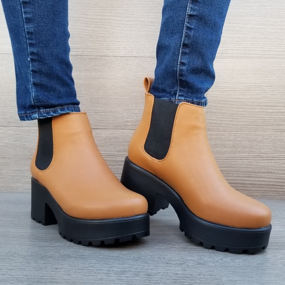 90s Grunge Chunky Heel lug Platforn booties - Picture 8 of 8